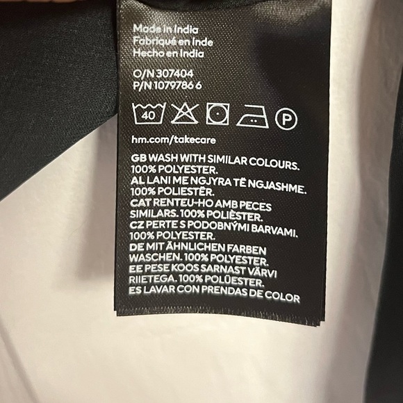 H&M long sleeve butterfly blouse - Picture 4 of 4